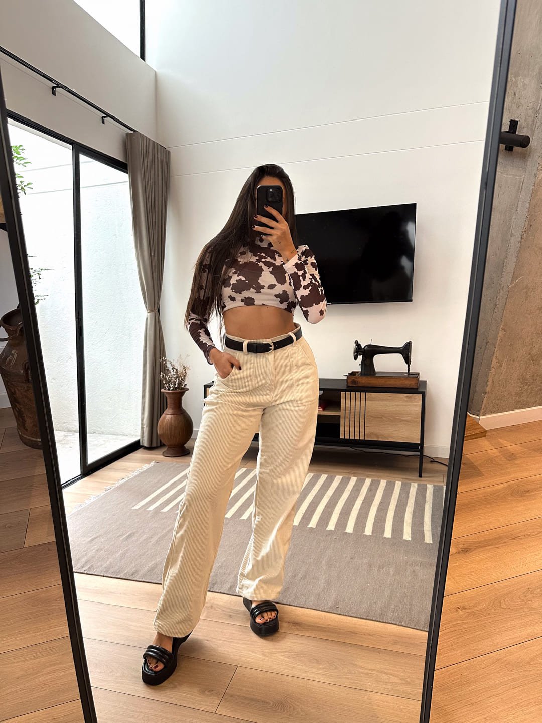 Selena beige corduroy