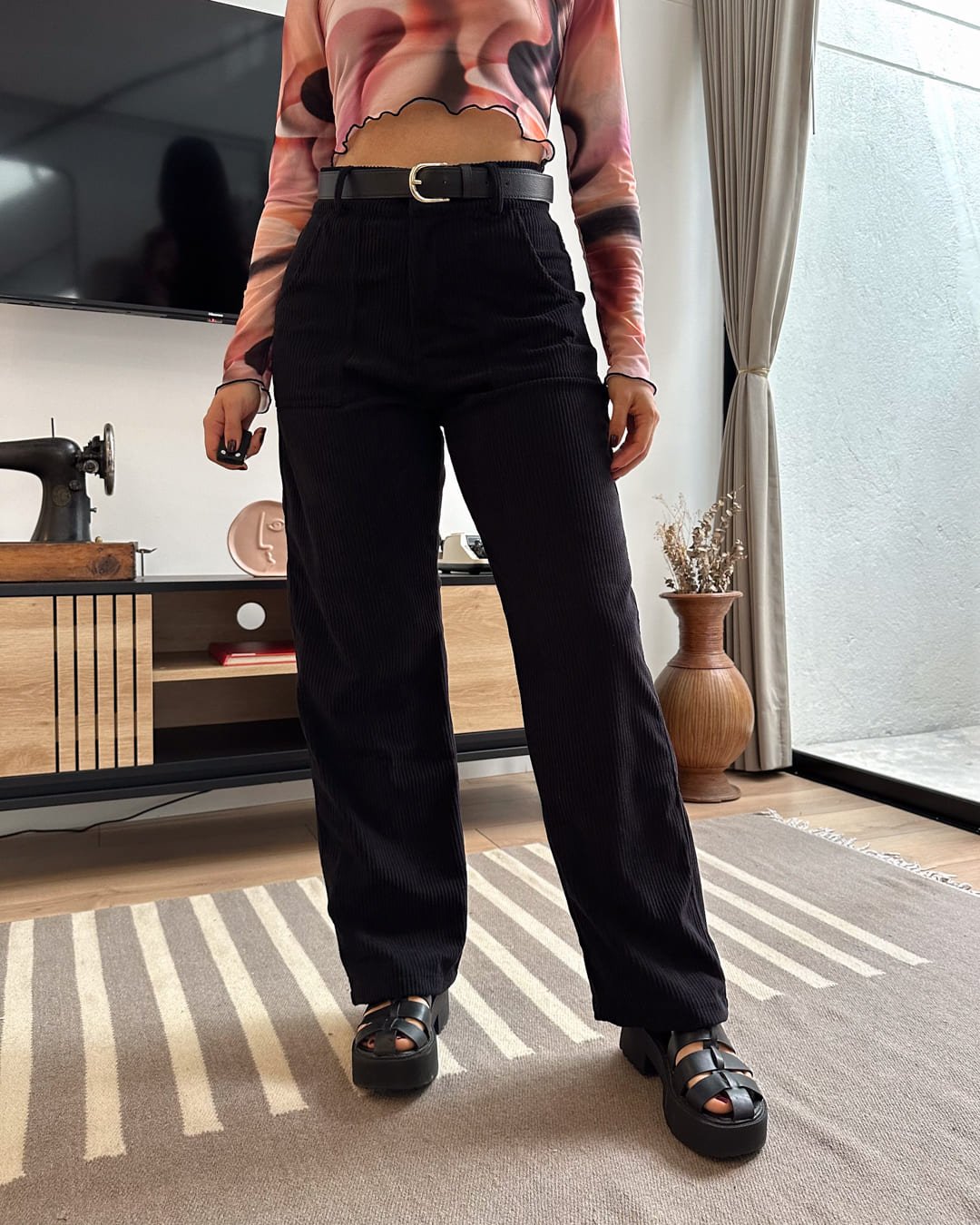 Selena negro corduroy